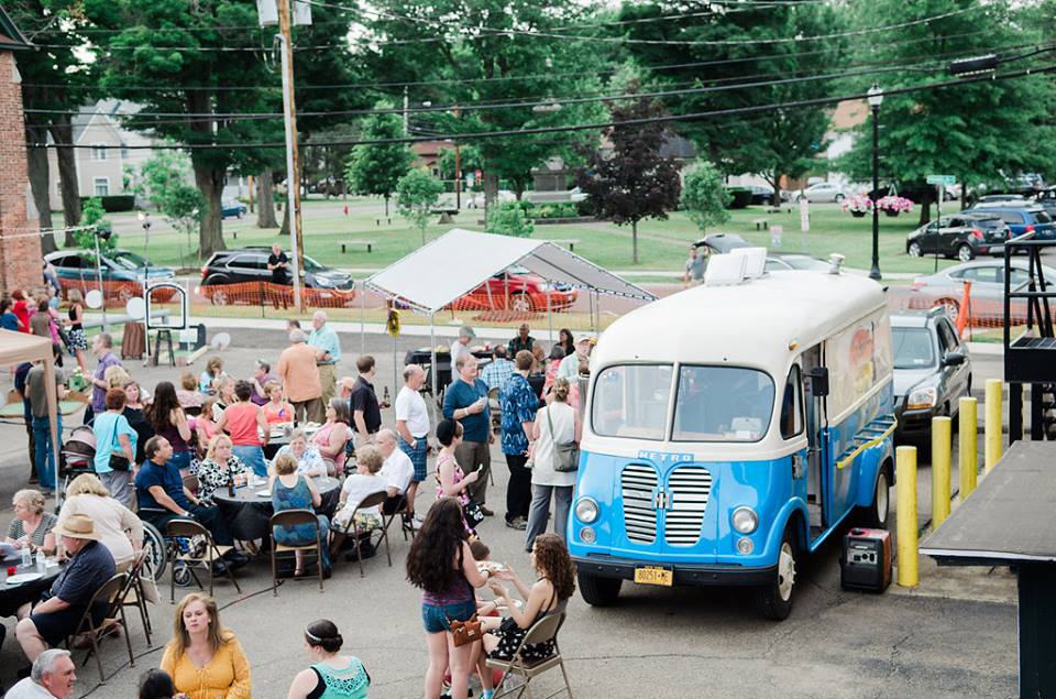 8th Annual Gala & Mini-Golf