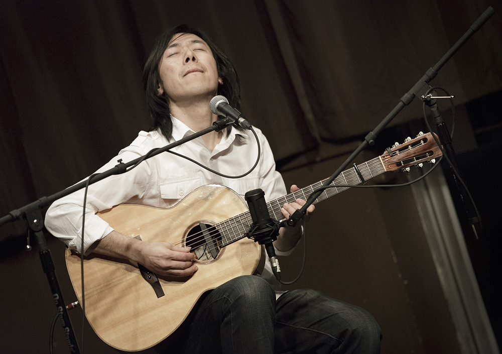 Acoustic Autumn: Hiroya Tsukamoto