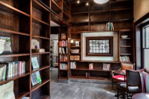 Spanish Conversation with Roberto Petrilli